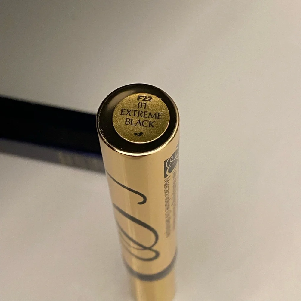 NWT Estée Lauder Sumptuous Extreme Lash Multiplying Volume Mascara